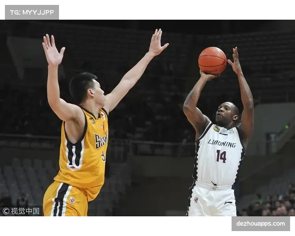 上海队布莱得索洛夫顿组合助球队豪取14连胜 演绎联赛逆袭佳话